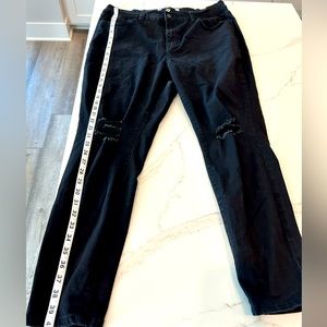 Celebrity Pink Black Distressed Skinny Jeans 🖤